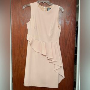 Vince Camuto Size 4 pale pink dress
